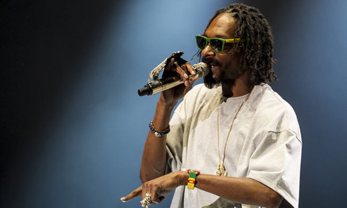 Snoop Dogg performing at Ottawa Bluesfest 2012